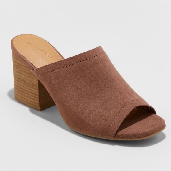 Universal Thread Shoes - Universal Thread Women’s Norelle Microsuede Stacked Heeled Mules color Brown